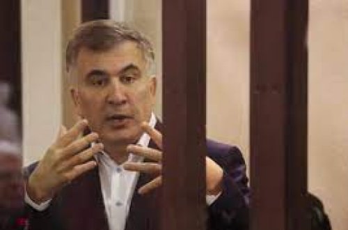 Mixael Saakaşvili məhkəmədə prezidentdən əfv istəyib