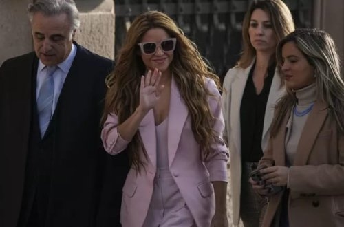 Şakira bu səbəbdən 7,3 milyon avro cərimələndi