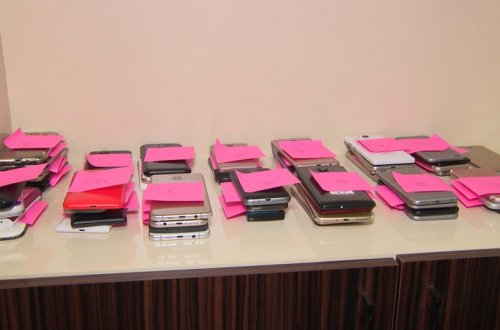 Xırdalanda 21 min manat dəyərində telefon oğurlanıb