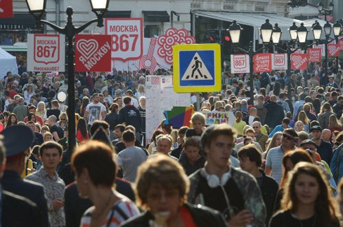 Rusiyada koronaya yoluxma 38,4% artdı