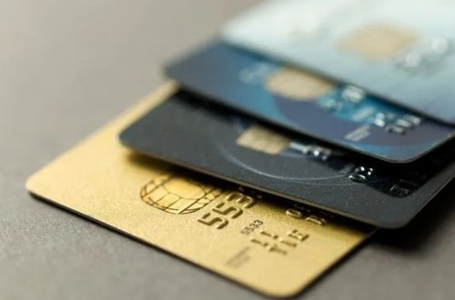 Yeni Zelandiyada kredit kartı xərcləri son 2 ildə ilk dəfə azalıb