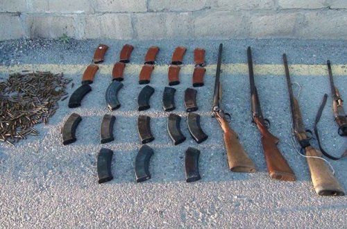 Araz çayının sahilindən müxtəlif növ silah-sursat tapıldı - FOTO