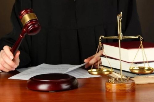 Məhkəmə həbsdə olan keçmiş direktorla bağı qərarı açıqladı