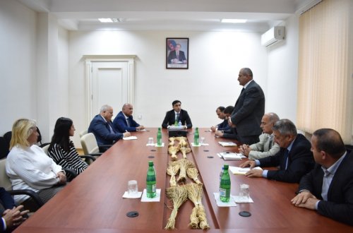 Aqrar Xidmətlər Agentliyinin sədri Sərdar Hacıyev tabeli qurumların fəaliyyəti ilə tanış olub