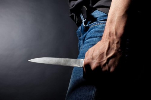 В Хырдалане отец и сын получили ножевые ранения, есть задержанный