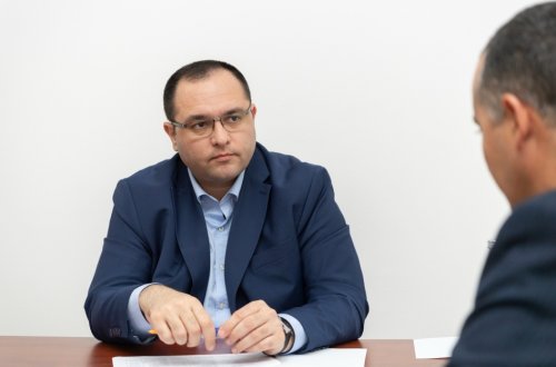 Nazir Məcnun Məmmədov Ağsuda vətəndaşları qəbul edib, fermerlərlə görüşüb