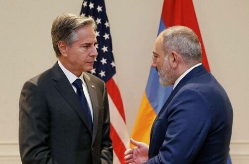 Blinken Paşinyanla telefonla danışıb