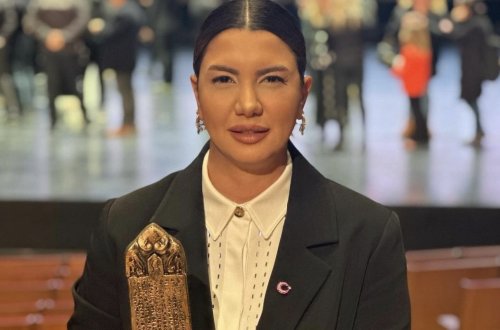 Fulta Öztürk mükafatını şəhidlərimizə həsr etdi