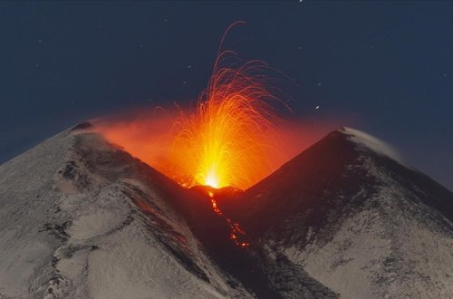 İtaliyadakı Etna vulkabı yenidən püskürüb