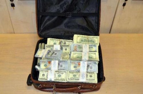 Bakıda biznesmeni izləyib yarım milyonunu oğurlamışdı - 9 ay sonra həbs olundu