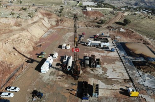 Türkiyədə daha bir quyudan neft hasilatına başlanıldı - FOTO