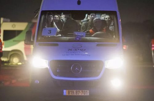 Qəzzada müvəqqəti atəşkəs 'danışıqların davam etdirilməsi üçün' daha bir gün uzadılıb