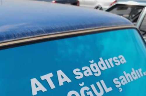 DYP-dən avtomobilinin şüşələrinə yazı yazan sürücülərə XƏBƏRDARLIQ - FOTO