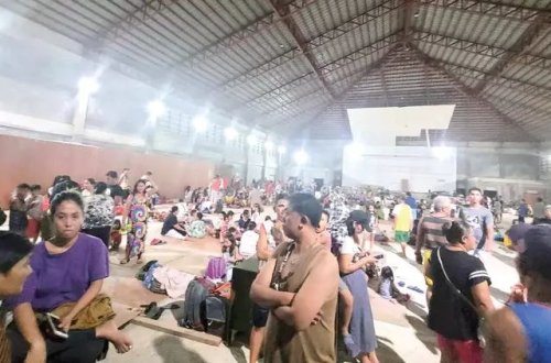 Filippində 7,6 bal gücündə zəlzələ olub