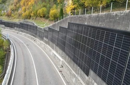 İsveçrədə yol kənarındakı divarlar günəş panelləri ilə örtüldü