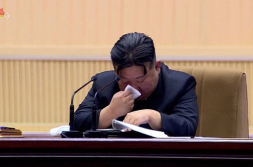 Kim Çen In qadınların qurultayında ağladı - VİDEO