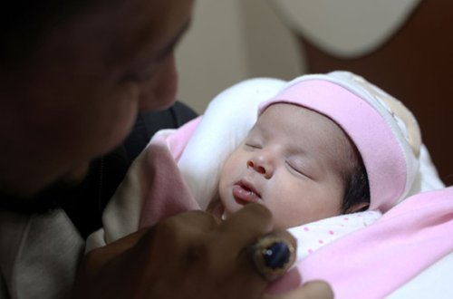 Lənkəranda 60 yaşlı qadın ilk dəfə ana oldu