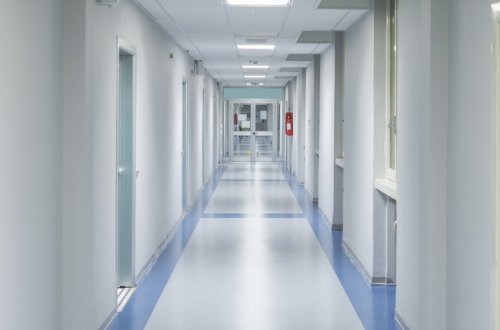 Zəlzələ ilə bağlı xəstəxanalara tapşırıqlar verilib, gücləndirilmiş iş rejiminə keçilib