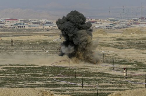 В Горадизе трактор подорвался на мине, водитель пострадал