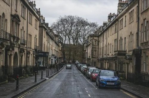 İngiltərədə mənzil sektoru noyabr ayında daraldı