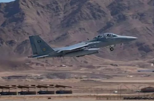 Səudiyyə Ərəbistanına məxsus döyüş təyyarəsi qəzaya uğrayıb: 2 ÖLÜ VAR 