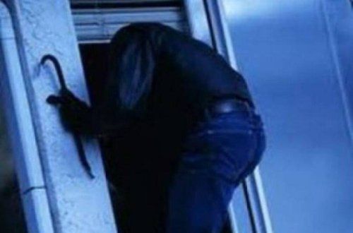 Oğurluq edənlər və saxta pulları dövriyyəyə buraxanlar kameralara düşdü - VİDEO