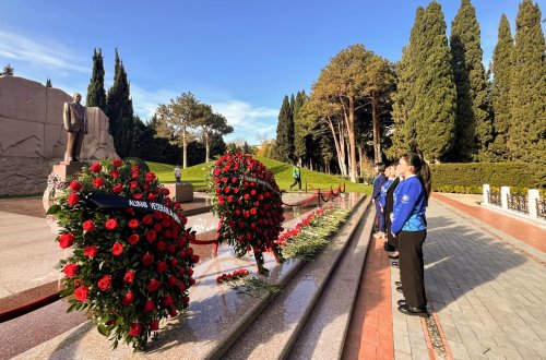 ASAN könüllüləri Ulu Öndərin xatirəsini anırlar