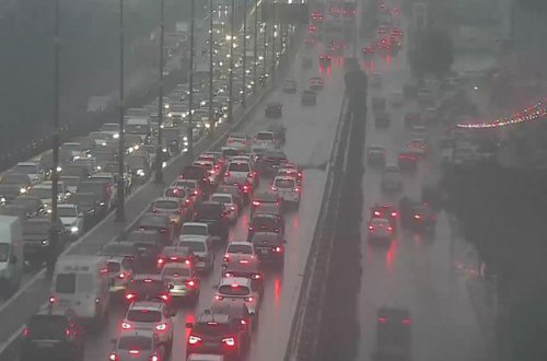 Bakıda körpü çökdü (FOTO)