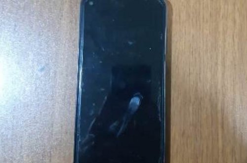 Qadın həbsdə olan həyat yoldaşına corabda telefon keçirməyə cəhd edib