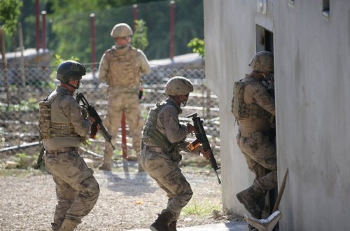 PKK terror qruplaşmasının əsas rəhbərlərindən birinin cangüdəni məhv edilib