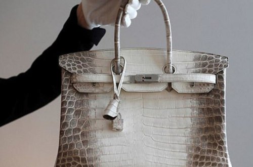 Sumqayıtda qadının çantasından patron aşkarlanıb