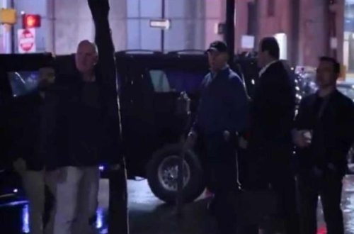 Avtomobil Co Baydenin kortejinə çırpıldı - VİDEO