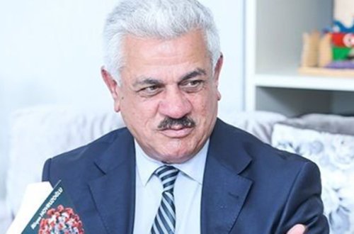 Azərbaycanda professor məhkəmə zalında həbs edildi