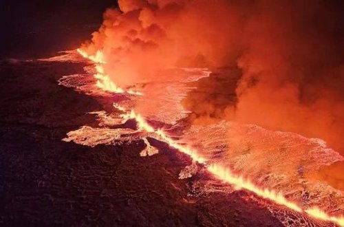 İslandiyanın Reykjanes yarımadasındakı vulkanda püskürmə baş verib