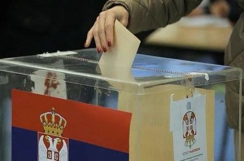 Serbiya hökuməti seçkilərdə qələbə qazandığını elan edib