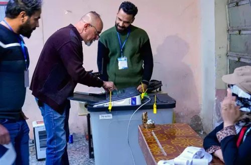 İraqda seçkilərdə iştirak nisbəti 41% -dir
