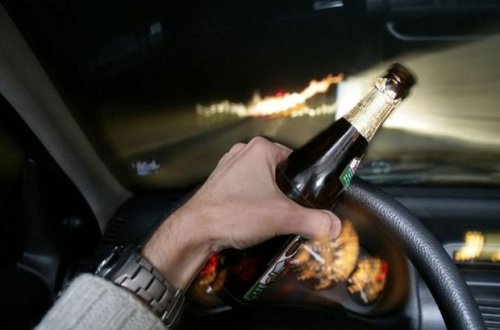 Küçədə sərxoş kişiyə basqın edən şəxsə ağır cəza