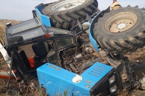Hacıqabulda traktor aşıb, ölən var