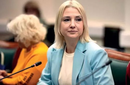 Putinin rəqibi “sənəd səhvinə” görə namizəd ola bilmədi