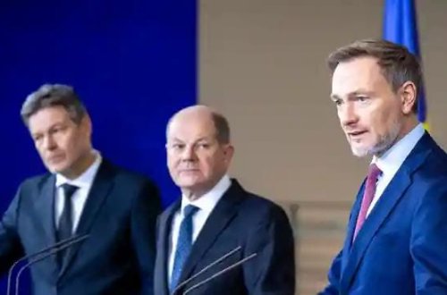 Almanların yarısına görə hökumət ömrünü tamamlaya bilməyəcək