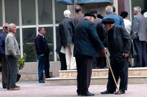 İşləməyənlər pensiya ala bilməyəcəklər? - AÇIQLAMA