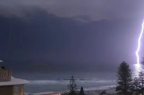 Avstraliyanın şərqini fırtına vurub: 2 ÖLÜ