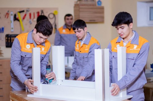 Peşə məktəbləri üçün dərsliklərin hazırlanması qaydası təsdiqlənib