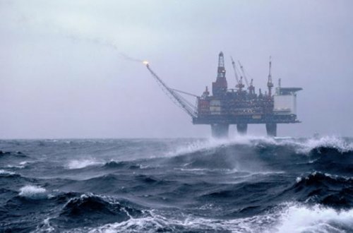 Neft Daşlarında dalğanın hündürlüyü 3 metrə çatdı