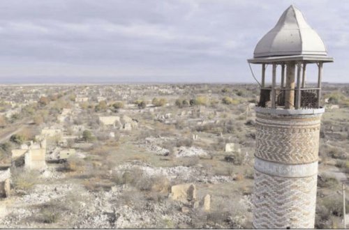 Ermənilərdən növbəti vəhşilik: Tarixi şəxsiyyətlərimizin qəbirləri dağıdılıb - VİDEO