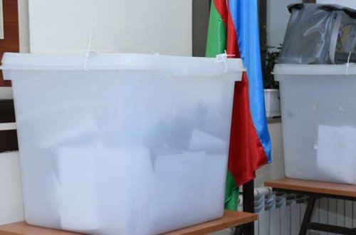 Daha 4 şəxsin imza vərəqələri MSK-ya təqdim olundu