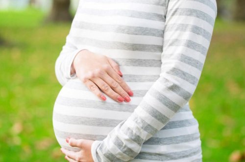 Səhiyyə Nazirliyi qızılca ilə bağlı hamilə qadınlara çağırış edib