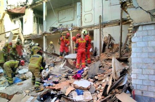 İranın paytaxtında üçmərtəbəli bina uçdu: Ölən və yaralananlar var