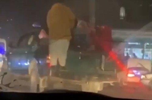 “Taliban” hicaba riayət etməyən qadınları küçələrdən “yığır” - VİDEO