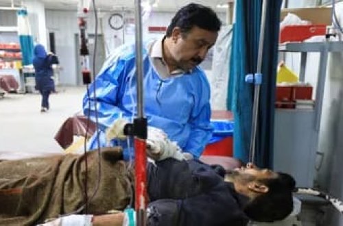 Pakistanda bombalı hücum: 5 polis ÖLDÜ 